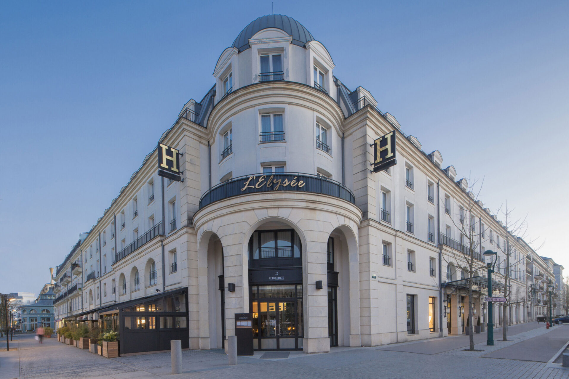 Hôtel l'Elysée Val d'Europe 4 étoiles Serris Restaurant Bar